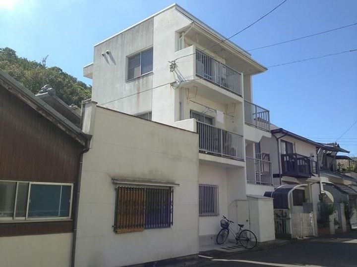 香川県高松市中野町 3階建 築37年4ヶ月