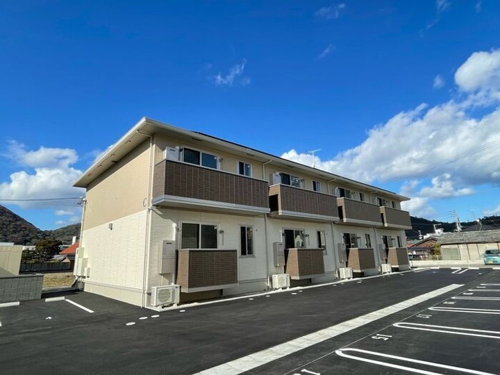香川県高松市西ハゼ町 2階建 築2年7ヶ月