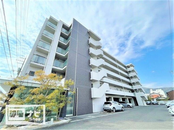 香川県高松市上之町３丁目 6階建 築16年10ヶ月