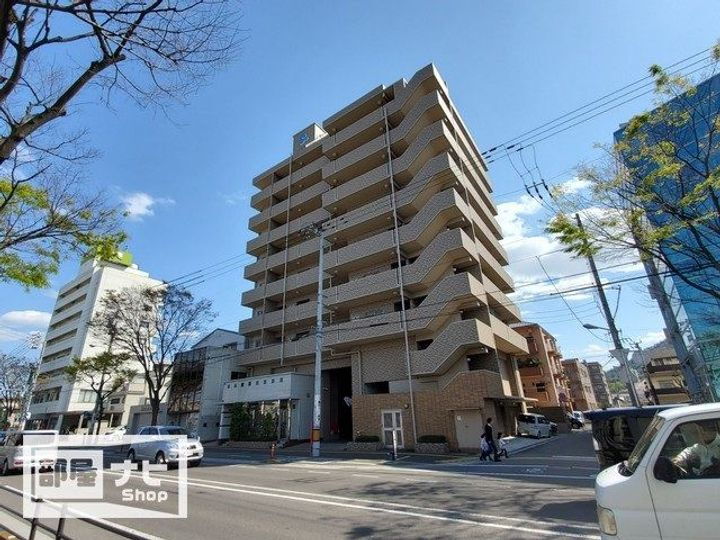 香川県高松市昭和町１丁目 8階建 築24年2ヶ月