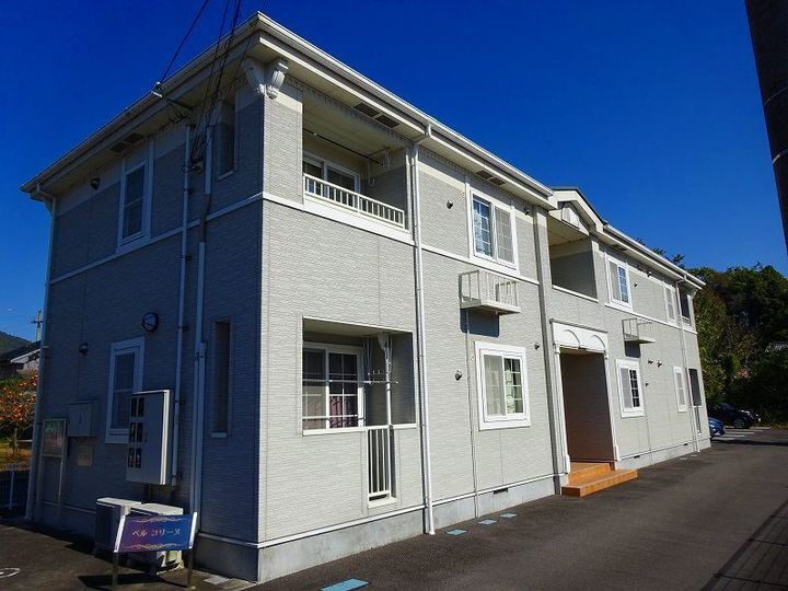 徳島県美馬市脇町大字猪尻字西ノ久保 2階建 築19年8ヶ月