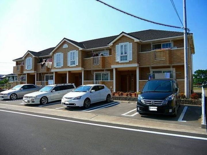愛媛県四国中央市土居町津根 2階建 築18年4ヶ月
