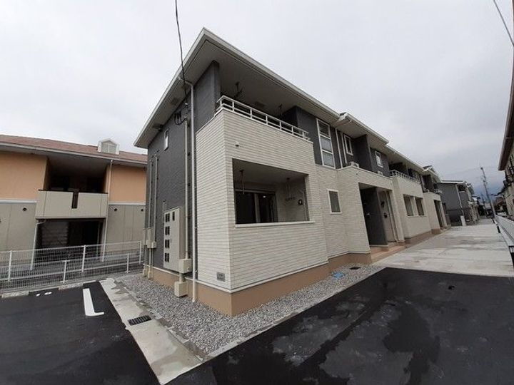 愛媛県新居浜市庄内町３丁目 2階建 築4年1ヶ月