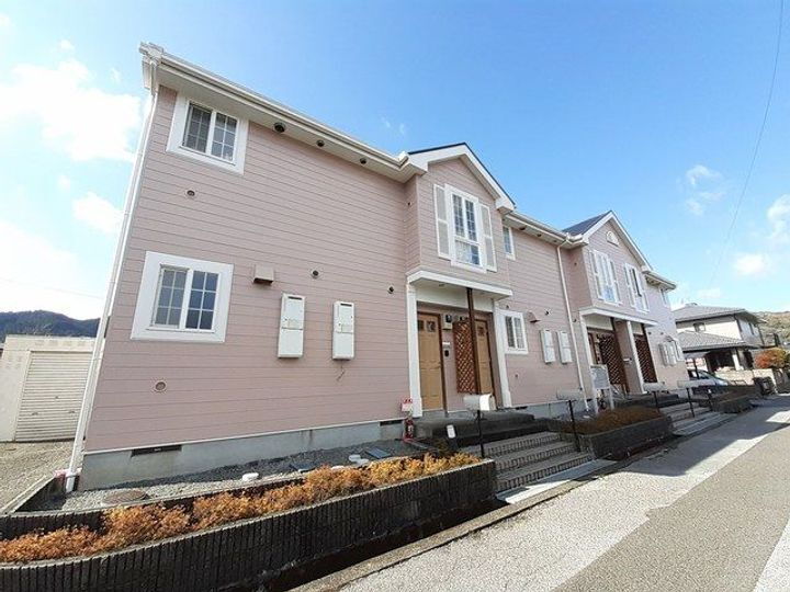 高知県高知市竹島町 2階建