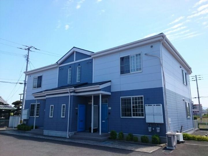 香川県善通寺市原田町 2階建