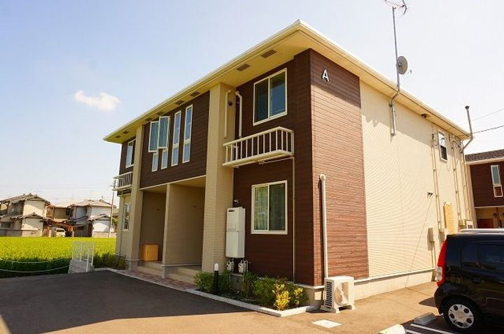 香川県高松市川島東町 2階建 築13年5ヶ月