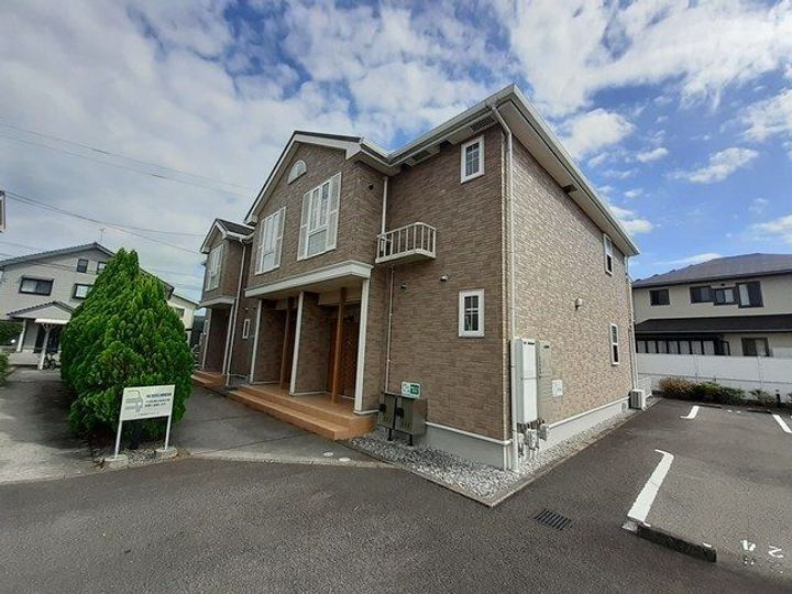 高知県香南市野市町土居 2階建 築16年1ヶ月