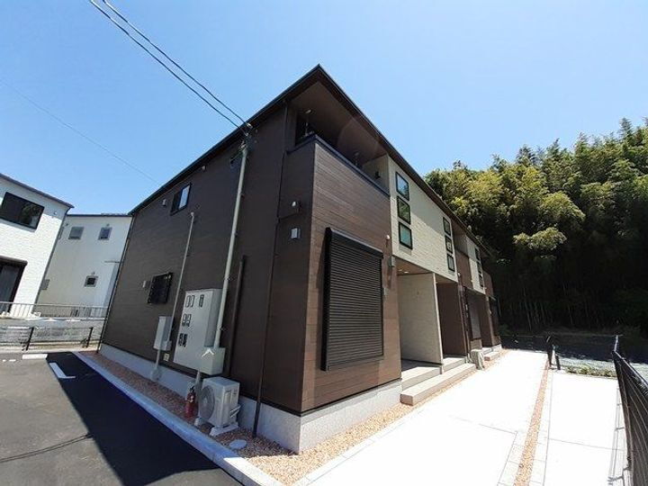 広島県福山市大門町大門 2階建 築1年3ヶ月