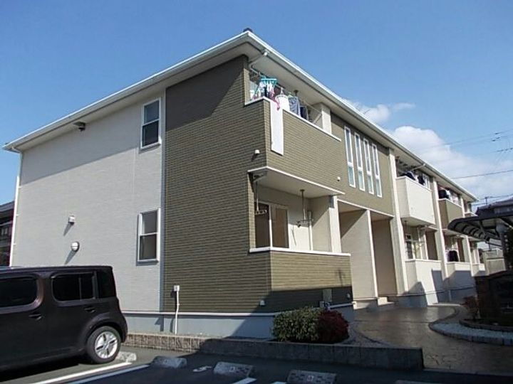 広島県福山市坪生町５丁目 2階建 築15年