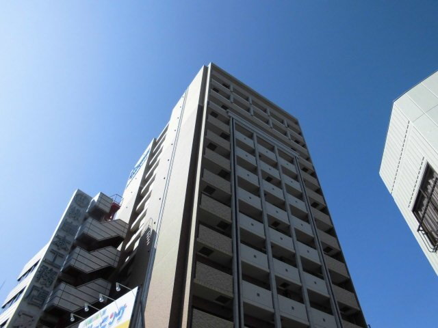 プレサンス新大阪クレスタ 15階建