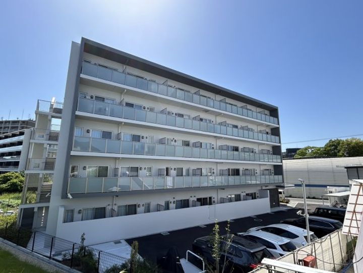 ベルエール江坂 5階建