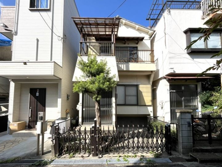 堀溝北町１３－１４