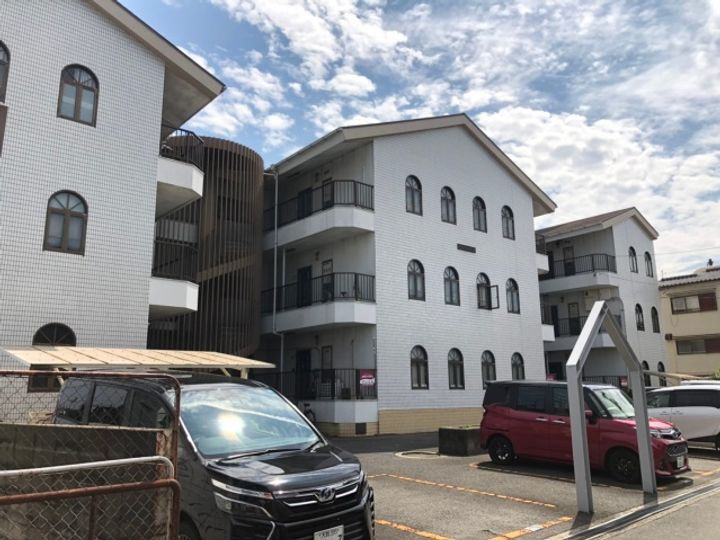 大阪府寝屋川市太間東町 賃貸マンション