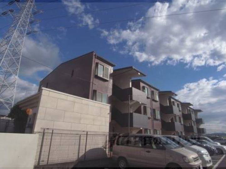 アルカディア 3階建
