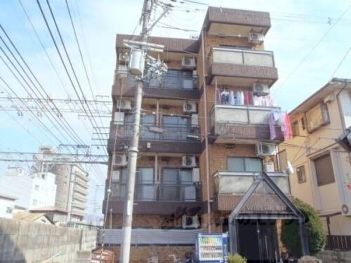 ノアーズアーク桃山 4階建