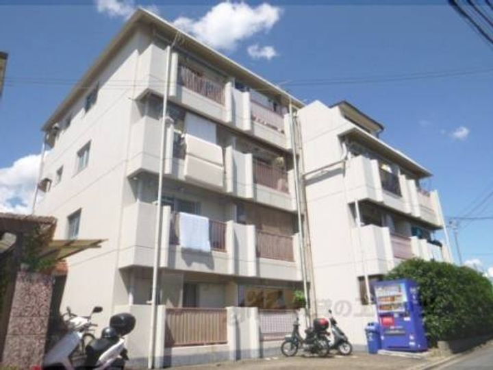 京都府京都市右京区嵯峨甲塚町 賃貸マンション