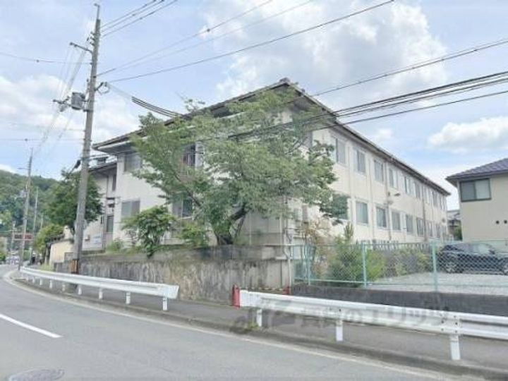 北白川学生ハイツ 2階建