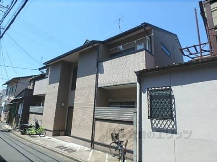 京都府京都市右京区太秦安井藤ノ木町 賃貸アパート