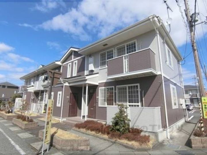 エメ　シャンブル？