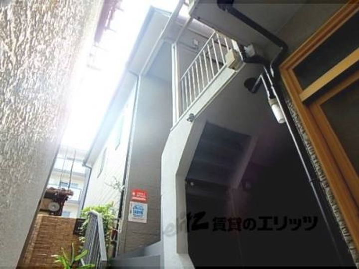 京都府京都市右京区花園春日町 賃貸アパート
