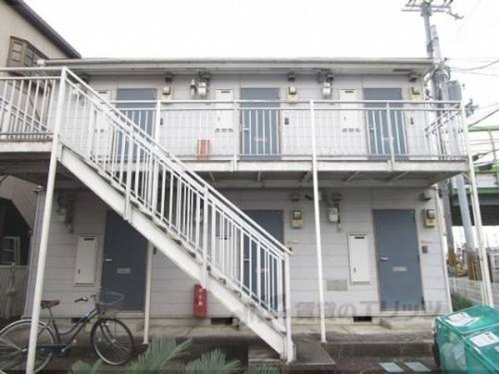 京都府京都市伏見区深草キトロ町 賃貸アパート