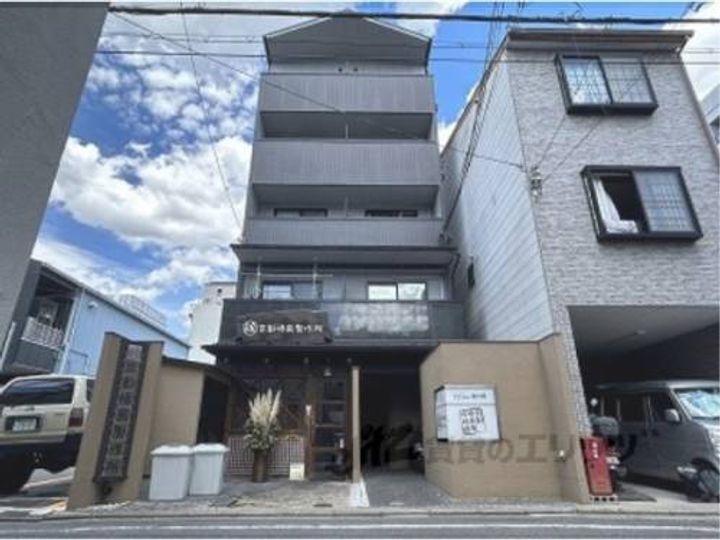 京都府京都市下京区綾小路通寺町西入足袋屋町 賃貸マンション