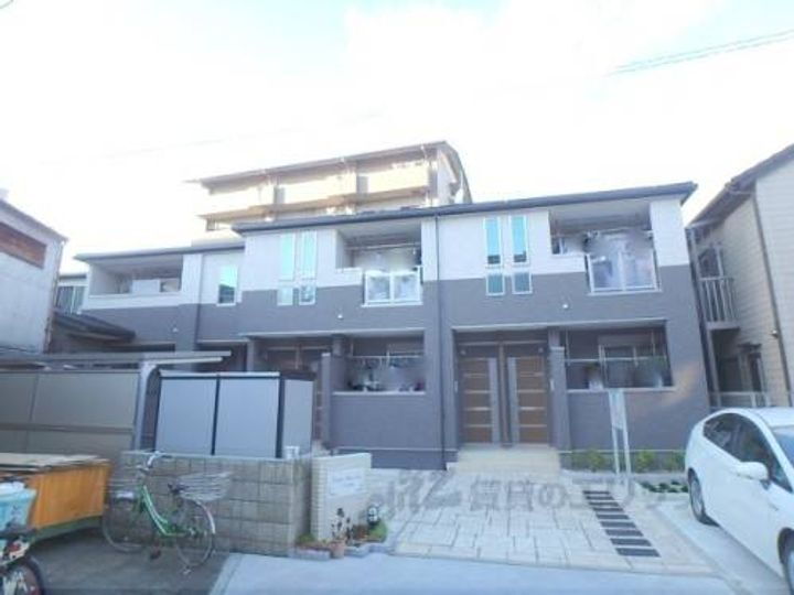 京都府京都市下京区中堂寺庄ノ内町 賃貸アパート