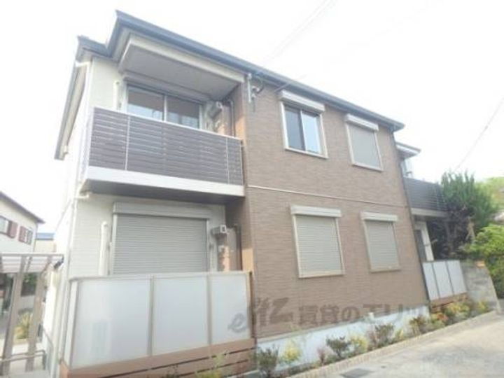 シャーメゾンコスモ？