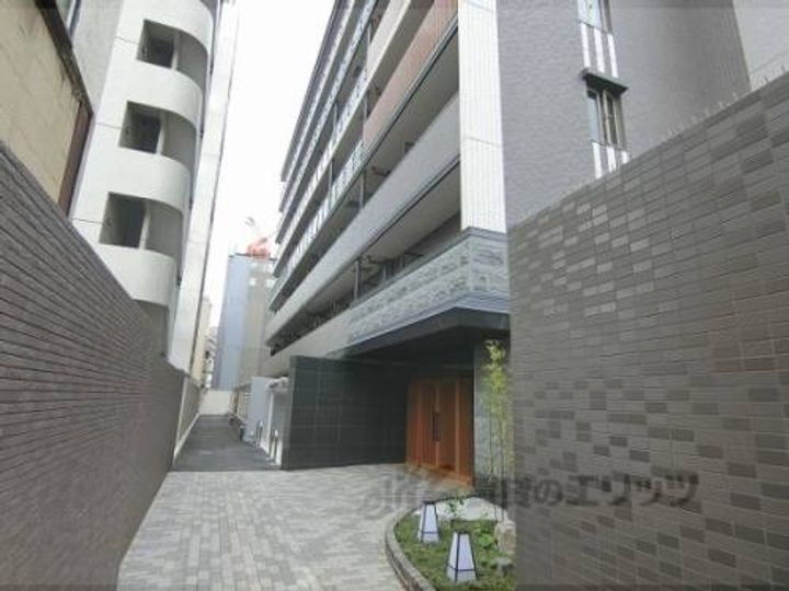 プレサンスＴＨＥ　ＫＹＯＴＯ華苑