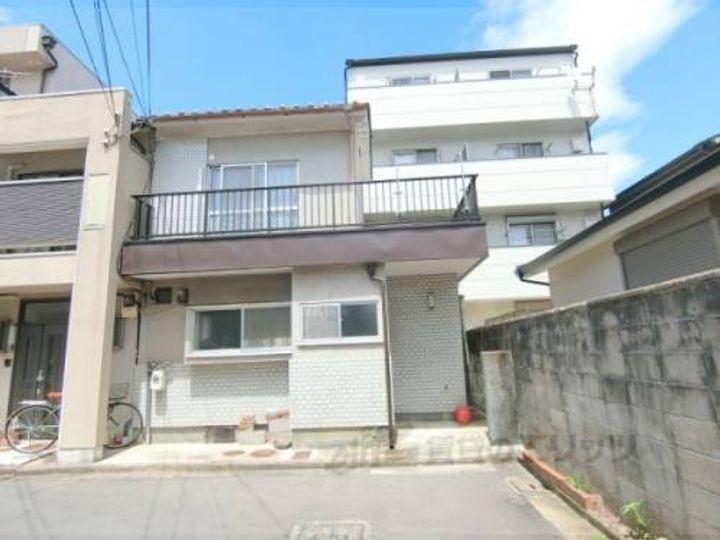 道正町４６３－２本多邸貸家 2階建