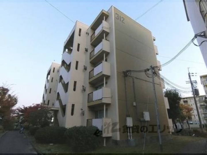 京都府八幡市男山笹谷 賃貸マンション