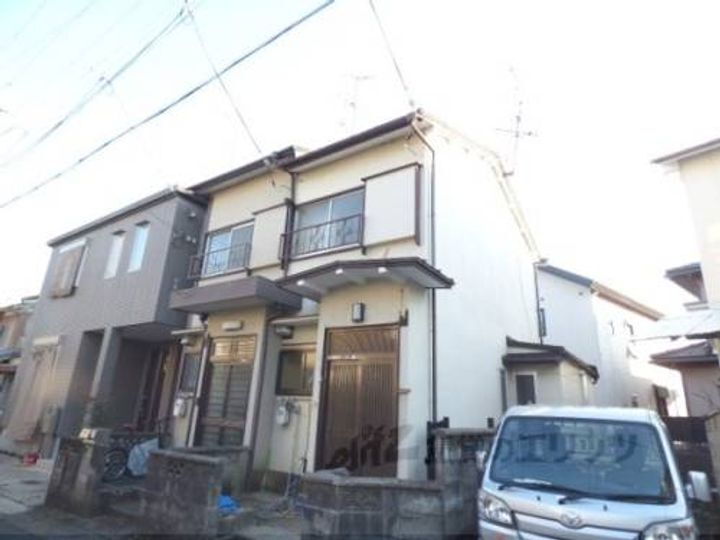 桂稲荷山町Ｍ貸家