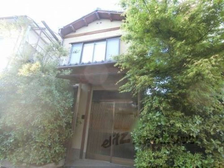 龍安寺五反田町１６－２４貸家