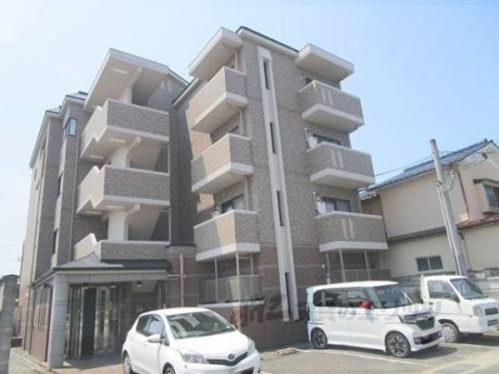 京都府亀岡市突抜町 賃貸マンション