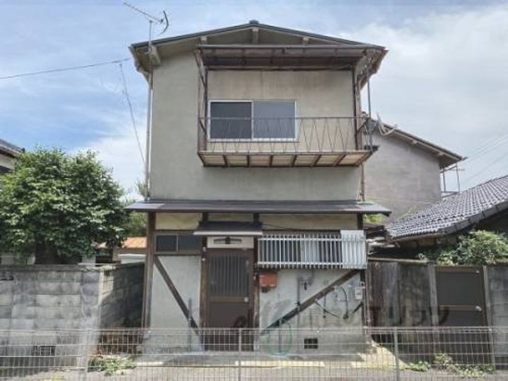 杉浦町２－１５貸家