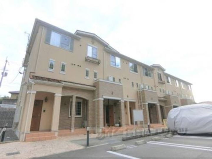 大阪府枚方市北中振２丁目 賃貸アパート