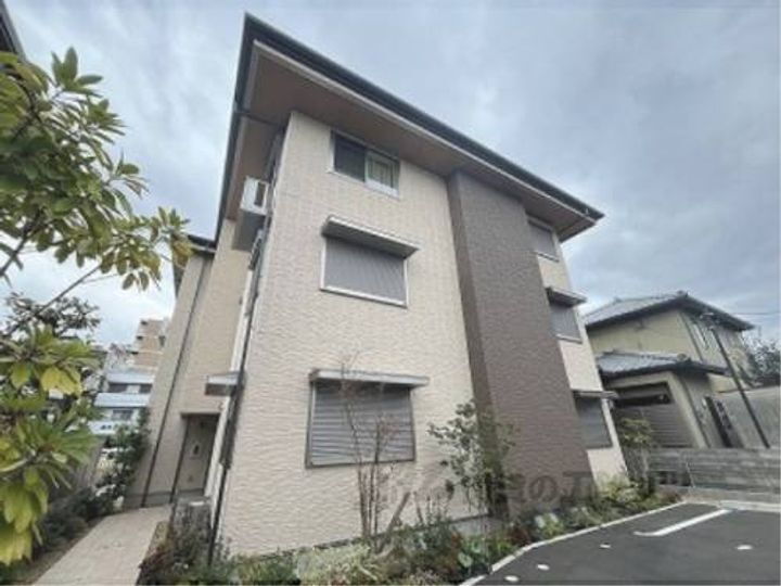 シャーメゾン北小路