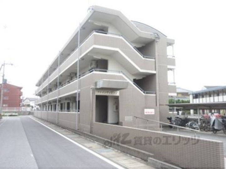滋賀県彦根市東沼波町 賃貸マンション