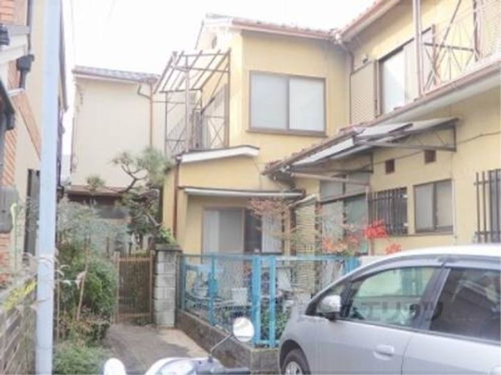 花園坤南町１４－１１貸家