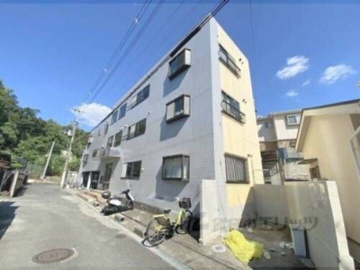 プレアール南住吉 3階建