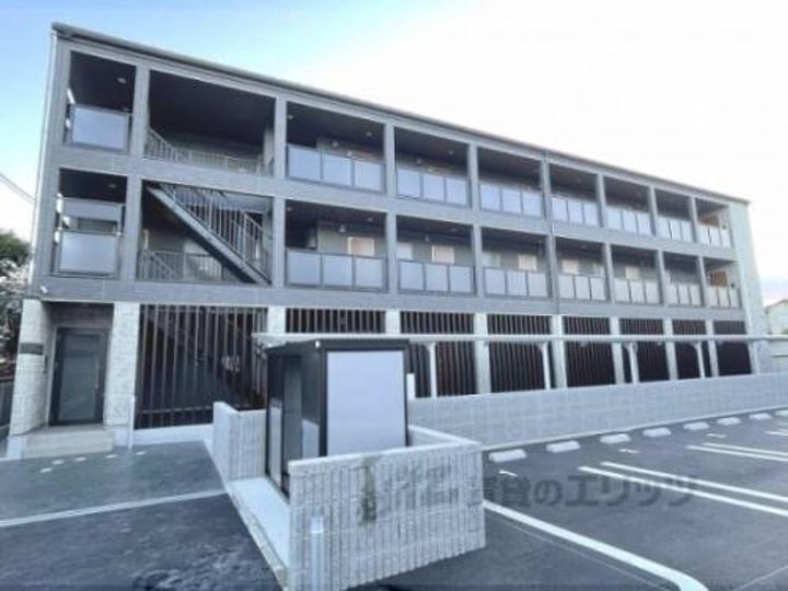 ウエストメゾン北袋？