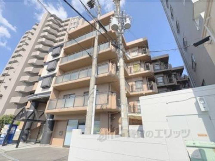 大阪府枚方市三栗１丁目 賃貸マンション