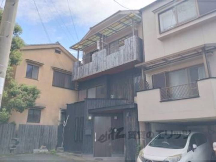 淀樋爪町貸家