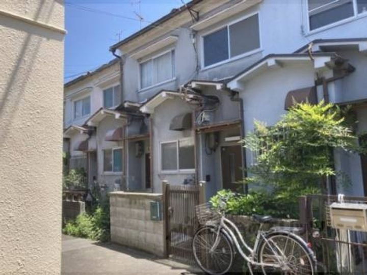 長尾元町６丁目３４－２３貸家 2階建