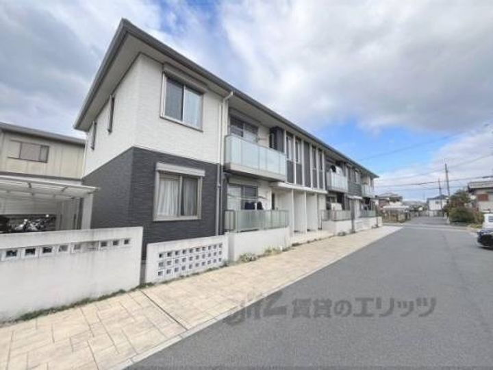 シャーメゾン　クレスト