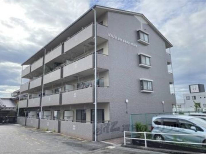 ヴィラ・アンドゥミル