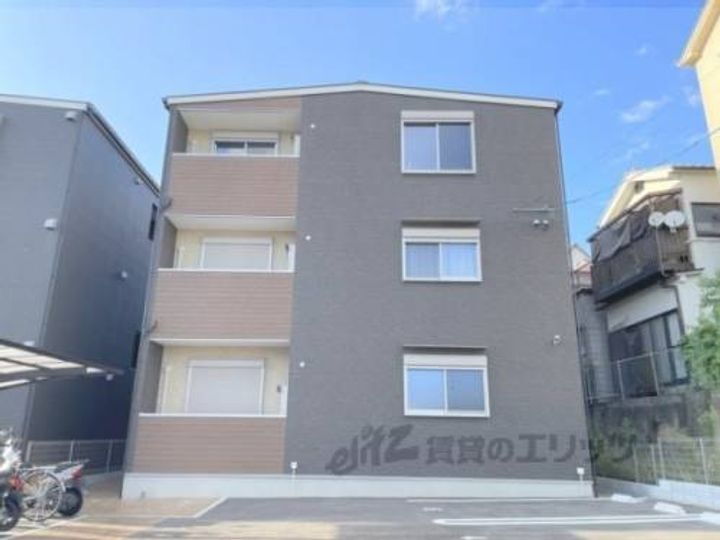 グランシャリオ招提？