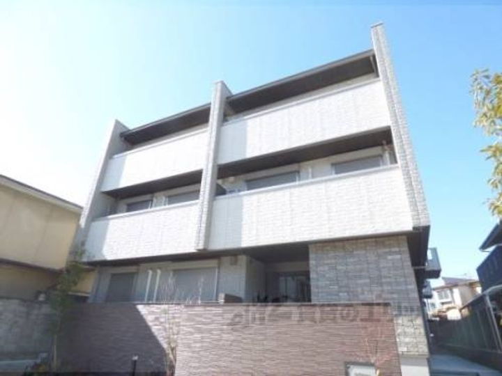 シャーメゾン　セレナイト