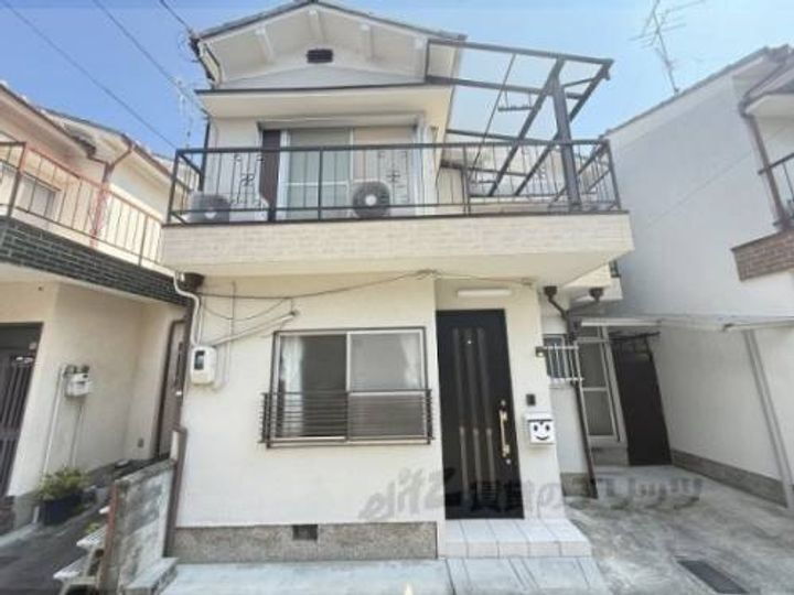 川島六ノ坪町９２－１１貸家