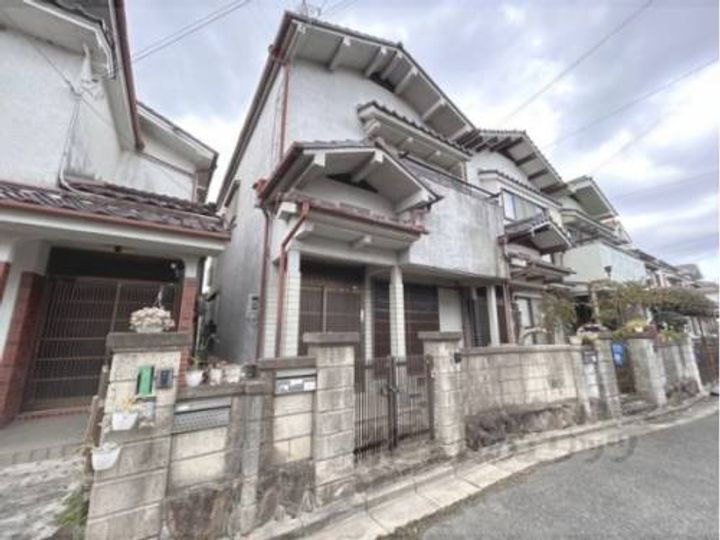 大泉５３５？１３戸建